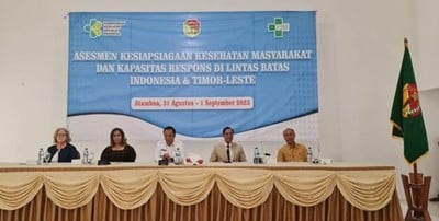 5 people sitting on the stage in the Joint assessment and exercise at ground crossing point of entry